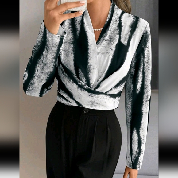 Women Casual Elegant Contrast Color V-Neck Long Sleeve Shirt, Autumn - Picture 3 of 4